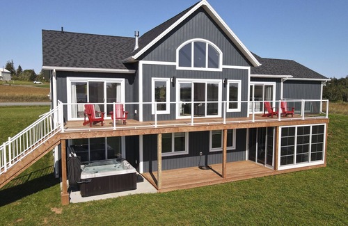French River Maison | Cannon Creek - NEW spacious waterfront property with hot-tub.