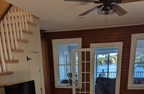 Windham Maison | Canobie Lake 3 bedroom Year Round Waterfront Home - Newly Renovated