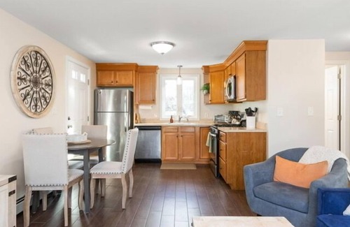 Salem Maison | Canobie Lake Hideaway