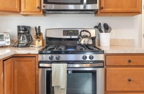 Salem Maison | Canobie Lake Hideaway