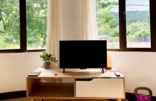 Cabuya Appartement | Canopy Haven: 1BR, Self-Check-in, Jungle Views, Balconies