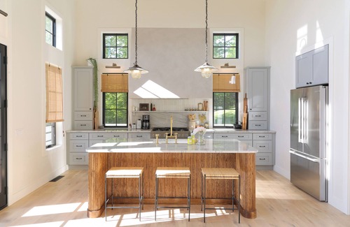 Denver Maison | Canopy Hill House - Modern w/Pool + Hot Tub + Mt Views