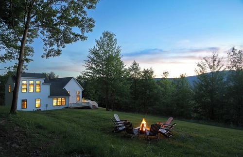 Denver Maison | Canopy Hill House - Modern w/Pool + Hot Tub + Mt Views
