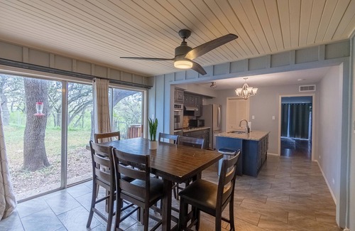 Helotes Maison | Canopy of Helotes
