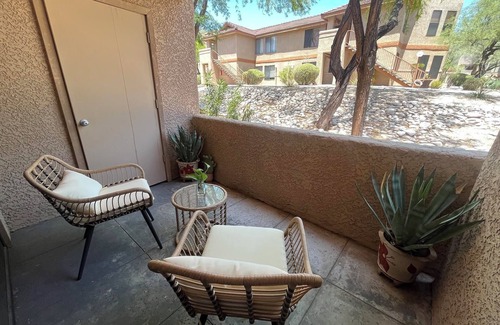 Quail Canyon Copropriété | Canyon Villas Condo 2BR, 2BTH,Gym, Pool & Hot tub