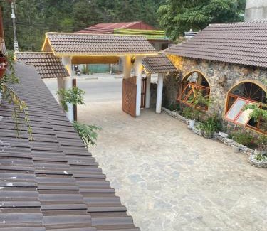 Meo Vac Cabine | Cao nguyên đá homestay mèo vạc