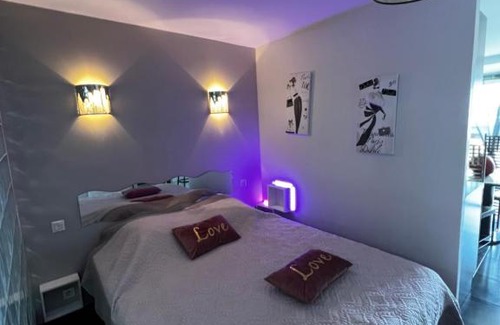 Naturist Village Appartement | Cap d’Agde, Village naturiste, port nature 5, coursive