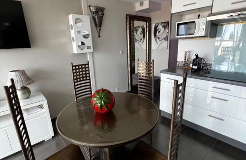 Naturist Village Appartement | Cap d’Agde, Village naturiste, port nature 5, coursive