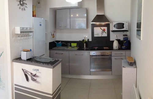 Sanary-sur-Mer Appartement | CAP SUD ****. Accès PMR. Terrasse. JARDIN. Parking. Tout à pied
