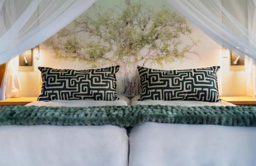 Maruleng Cabine | Cape Vulture Lodge