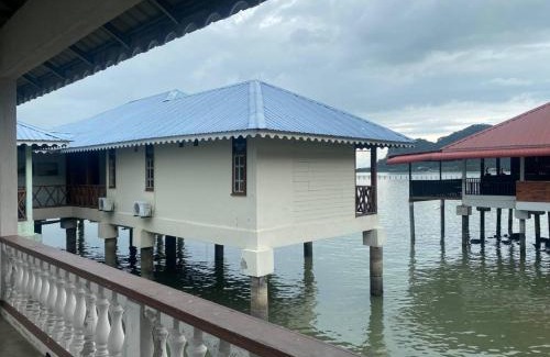 Kampung Batu Maung Hôtel | Capital O 91118 Chalet Seri Idaman