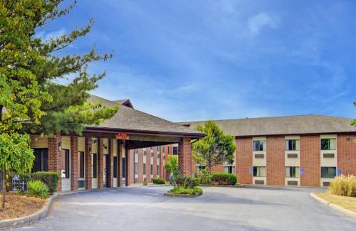 Fulton Hôtel | Capital O Amerihost Inn and Suites Fulton Hwy 54 MO