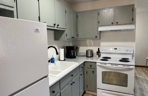 Springfield Appartement | Capital Suite on 6th Street - King Bed / Downtown!