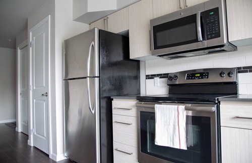 Broadway Appartement | Capitol Hill Hideaway: Modern Studio with Free Parking!