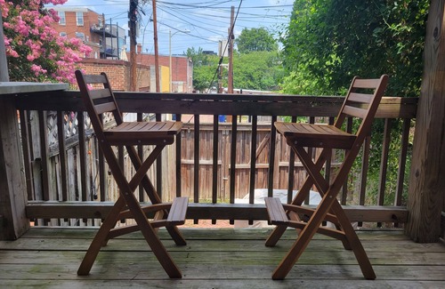Stanton Park Maison | Capitol Hill Two-Story home walk to the US Capitol 1.5 miles to White House