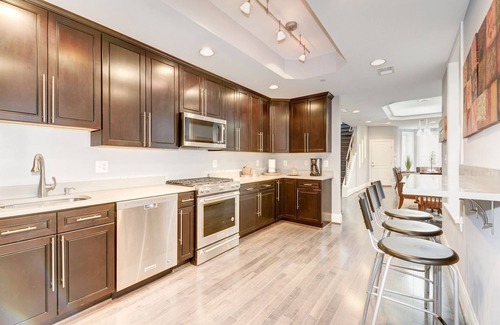 Stanton Park Maison | Capitol Hill / Sénat américain / Capitole américain / Monuments. Trois chambres / 2. 5Baths. Magnifique!