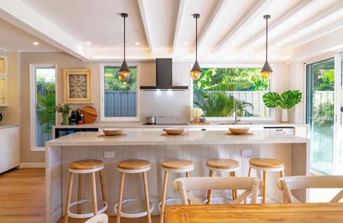 Shoal Bay Villa | HolidayRento Capri Beach House