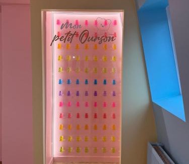 Roubaix Maison | Capsule Candy - piscine à boules - cinéma privé