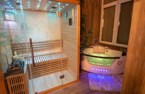Valenciennes Appartement | Capsule Luna Park - Jacuzzi - Sauna - Jeux & Arcades - Billard - Netflix & Home cinéma -