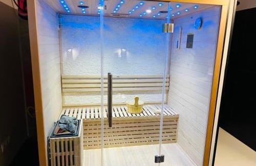 Douai Appartement | Capsule Street Art - Sauna- Jacuzzi - Playstation 5 - Billard - Netflix - Home cinéma - Terrasse