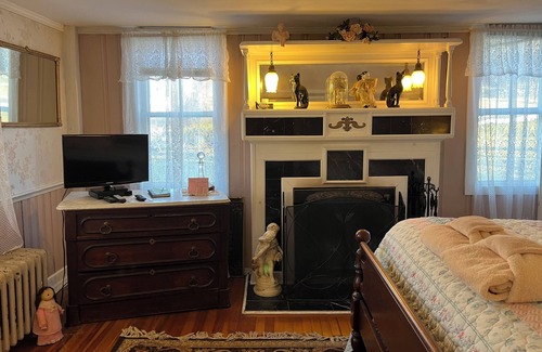 Poquetanuck Lit Et Petit-Déjeuner | Captain Grant's 1754