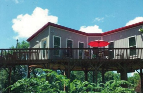 Paris Maison | Captain Tuttles on Stoner Creek