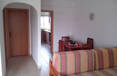 Vale de Carro Appartement | Captivating 1-bed Apartment in Olhos de Agua
