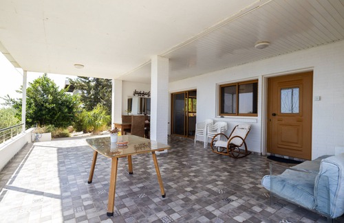 Agios Theodoros Maison | Captivating 2-bed House
