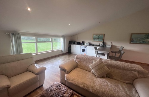 Motherwell Appartement | Captivating 2 Bed Apartment in Newhouse