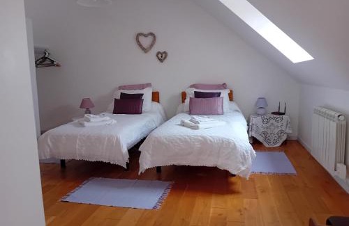 Kerien Maison | Captivating 2-Bed House with log burner in Kerien