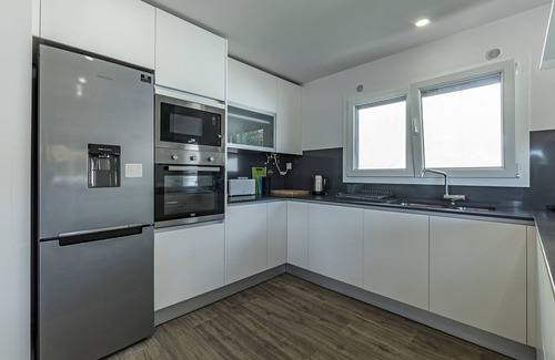 Cadaval Maison | Captivating 4-Bed House in Cadaval district-Lisbon