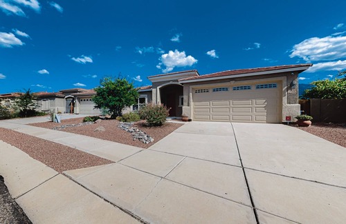 Black Horse Maison | Captivating desert home with private pool, game room, grill, backyard & W/D