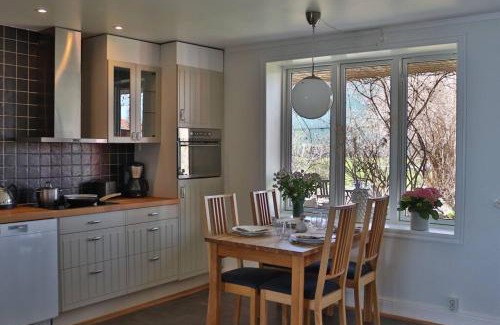 Osthammar Appartement | Captivating Harbor View Suite