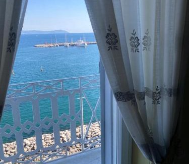 Chiaia Maison | Caracciolo Seafront Charme Home