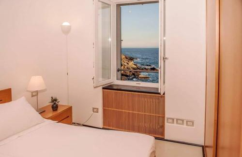 Vernazza Appartement | Carattino 12 Idyllic Seafront Retreat