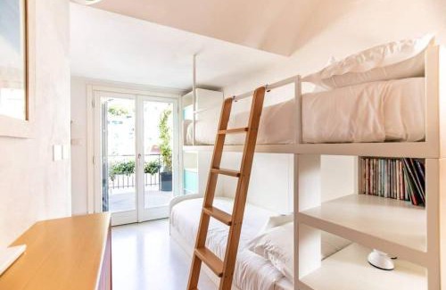 Vernazza Appartement | Carattino 12 Idyllic Seafront Retreat