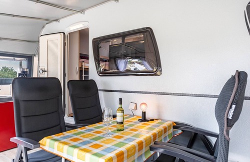 Alt Zeschdorf Location De VR | Caravane 'Max 2 Erw Und 2 Kd' avec jardin partagé et Wi-Fi