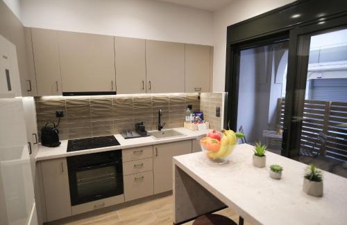 Nea Ionia Appartement | Caravin Wanderhome Nea Ionia, 5 min from Metro station