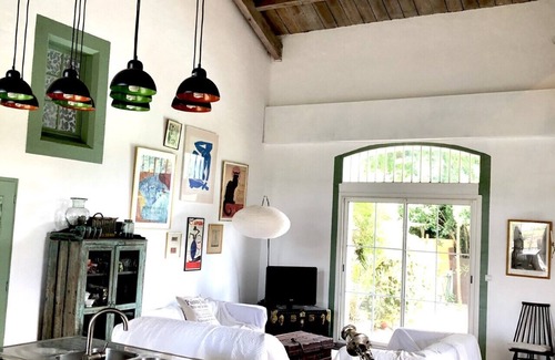 Pomas Maison | CARCASSONNE : GRAND LOFT AVEC PISCINE PRIVEE DANS VIEILLE GARE