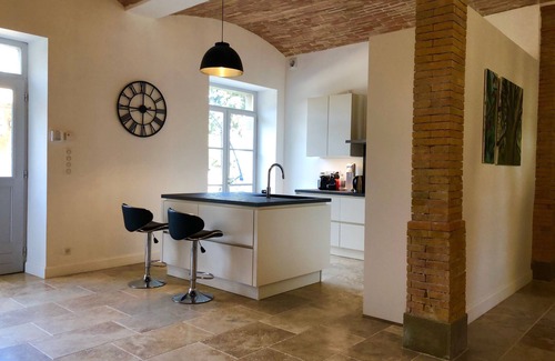 Pezens Maison | Carcassonne, Loue grande maison de standing, 15 couchages, proche Canal du Midi