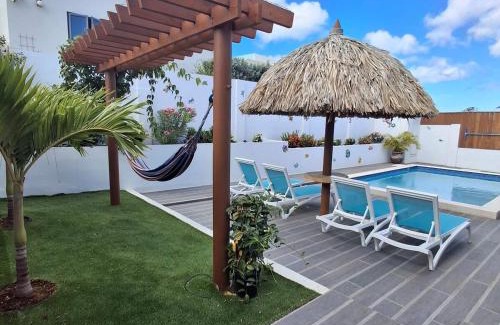 Oranjestad Maison | Caribbean Breeze- 4 Bedroom- 4 ensuite bathrooms