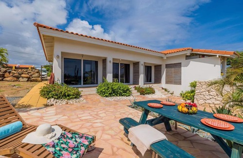 Santa Cruz Appartement | Caribbean Charm ~ Serene Santa Lucia ~ Sunny Pool!