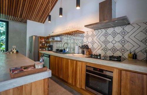 Chiguata Maison | Caribbean Courtyard Lujosa Villa 6 to 10 pp