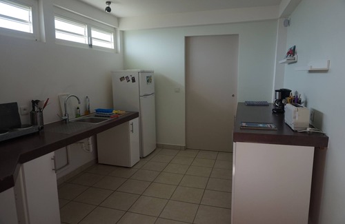 Port-Louis Appartement | Caraïbe Creol’ Keys - studio anoli - 10 min à pied de la plage et des commerces