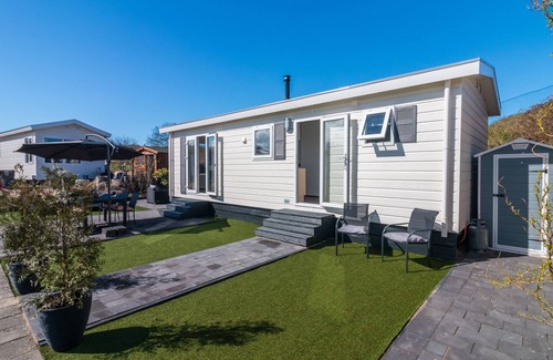 IJmuiden Chalet De Ski | Carlene Chalet