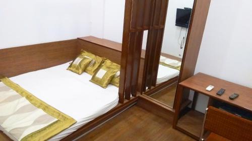 Wellington Pier Hôtel | Carlton Hotel Mumbai - Behind Taj Mahal Palace Colaba Mumbai