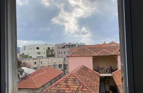 Tel Aviv City Center Appartement | Carmel Market Designed Sunny Apartment