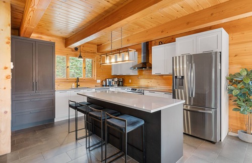 Lac-Superieur Chalet De Ski | Vrbo Property