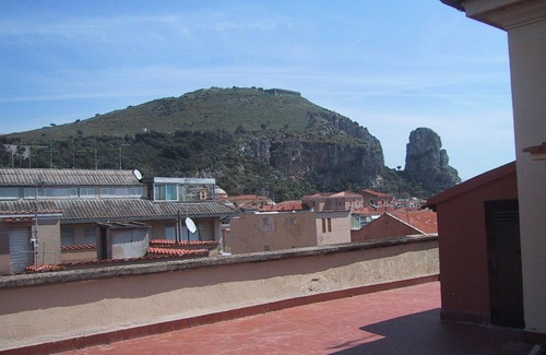 Terracina Maison | Le penthouse de Carmina, très central et proche de la mer