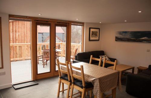 Braemar Maison | Carn Na Drochaide